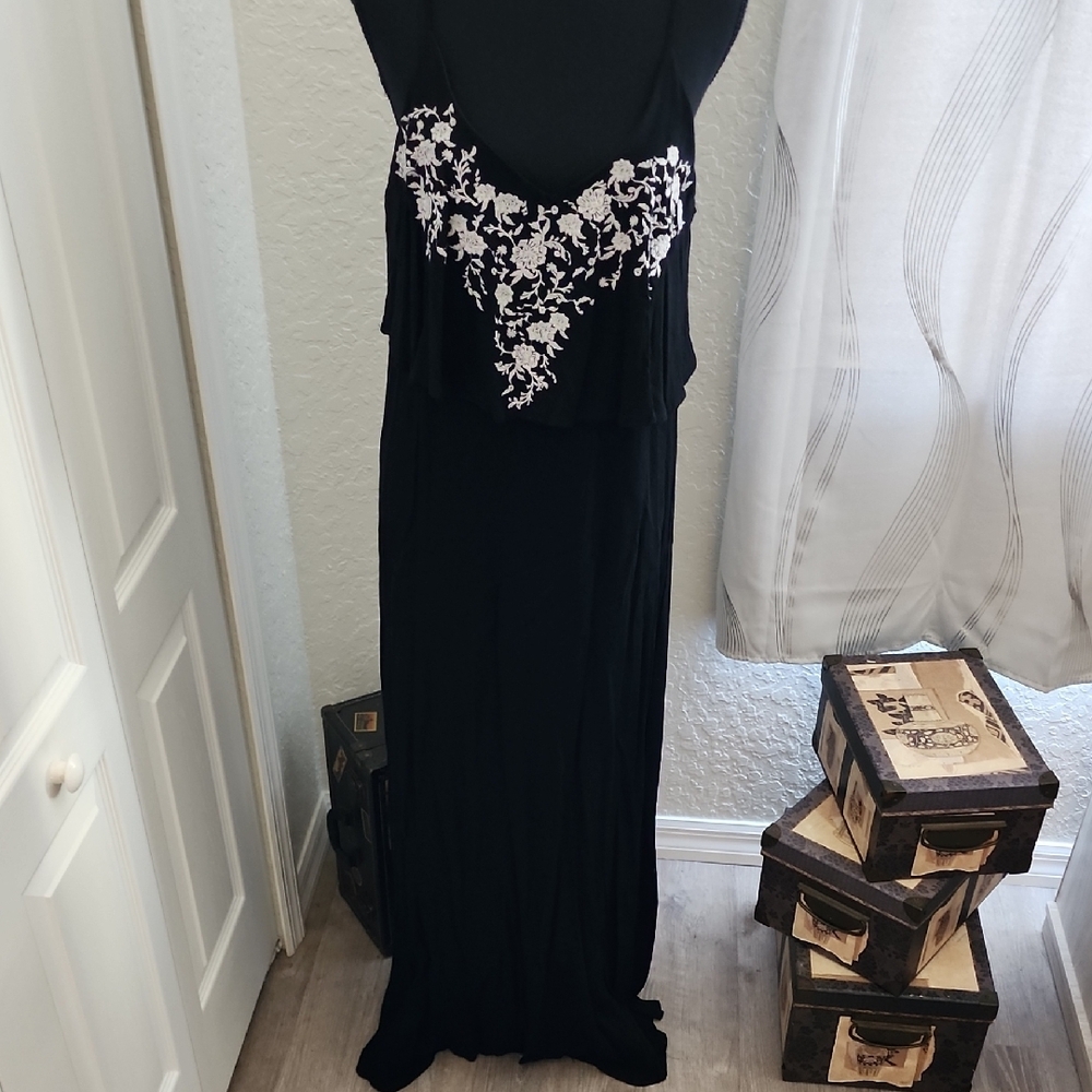 Black Maxi Dress with Floral Detail - Picture 9 of 17